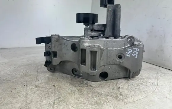 BMW X3 F25 Generator/alternator bracket 7619250 18095810