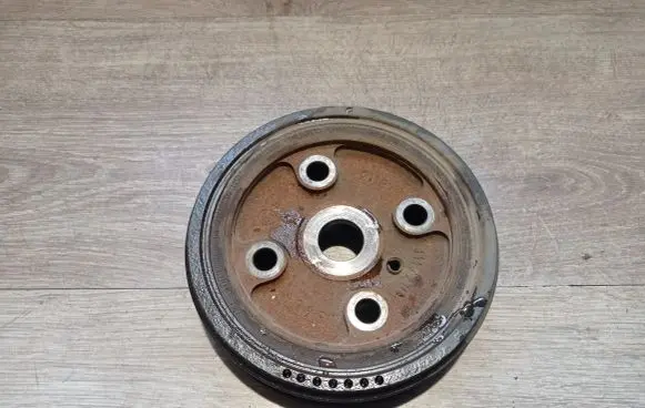Volvo V70 Crankshaft pulley 30637335