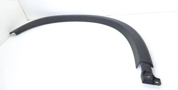 Rear fender molding trim