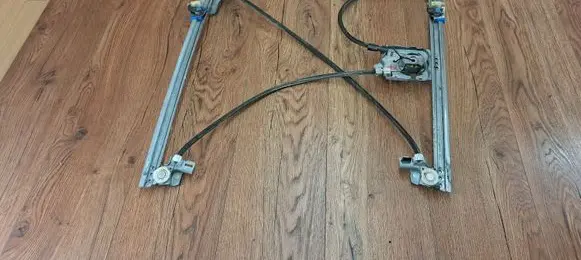 Renault Espace - Grand espace IV Front window lifting mechanism without motor 8200424423