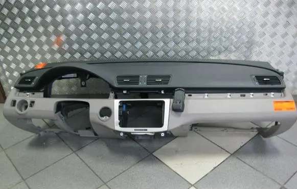 Volkswagen PASSAT B6 Dashboard