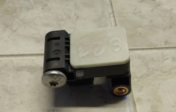 BMW 1 E81 E87 Airbag deployment crash/impact sensor 6911003 240904 400973