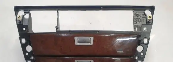 BMW 7 E65 E66 Dashboard storage box/compartment 8261060 7033886