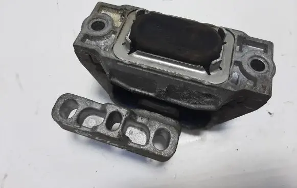 Skoda Yeti (5L) Engine mount bracket 1K0199262CN