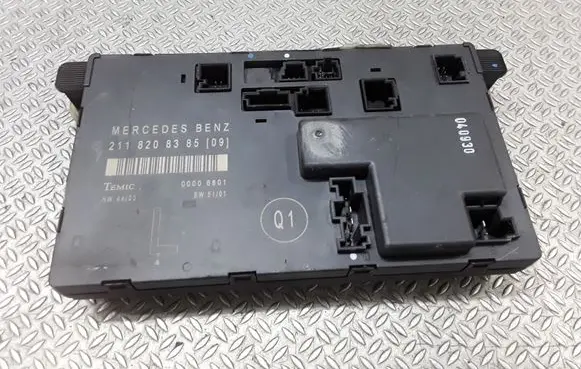 Mercedes-Benz C W203 Door control unit/module 2118208385