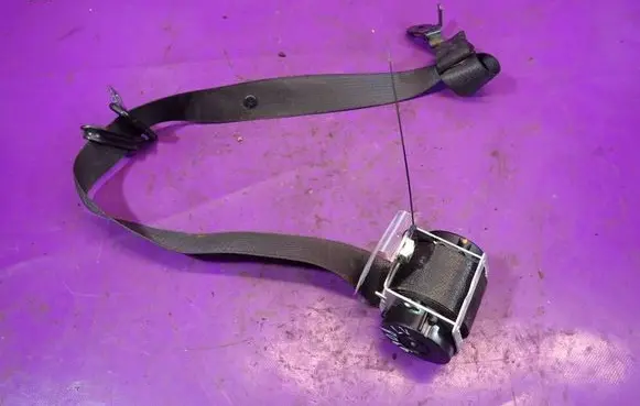 Opel Corsa D Front seatbelt