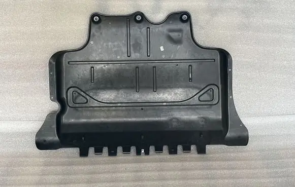 Skoda Kodiaq Engine splash shield/under tray 5QF825236 5QE825236A