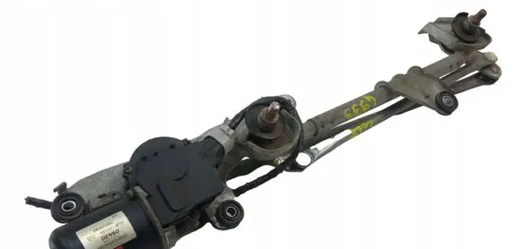 Mitsubishi Colt Front wiper linkage and motor MN145985