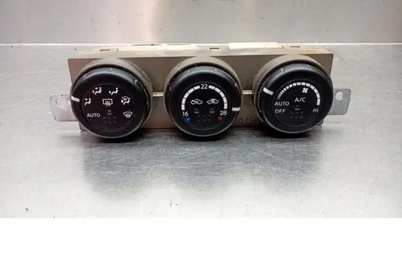 Nissan X-Trail T30 Air conditioning/heating control unit 27500ES71A