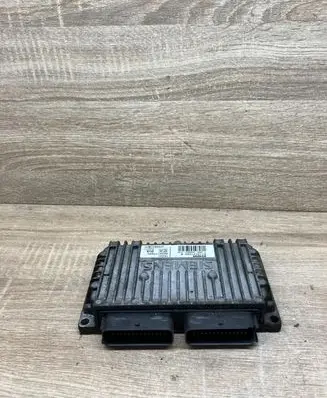 Peugeot 307 Engine control unit/module 9649117680 S118047592