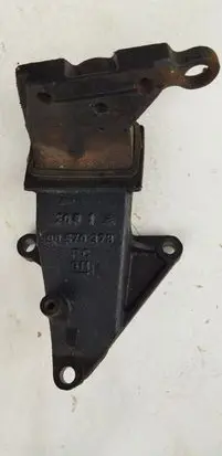 Opel Astra G Engine mounting bracket 90570378