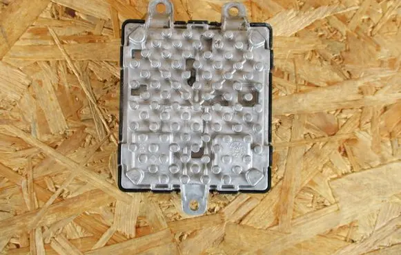 Hyundai i30 LED ballast control module 0492191000
