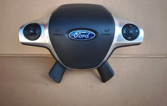 Steering wheel airbag
