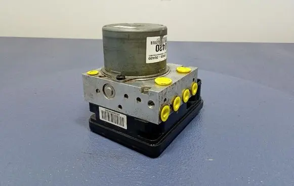 KIA Sportage ABS Pump 589203U420