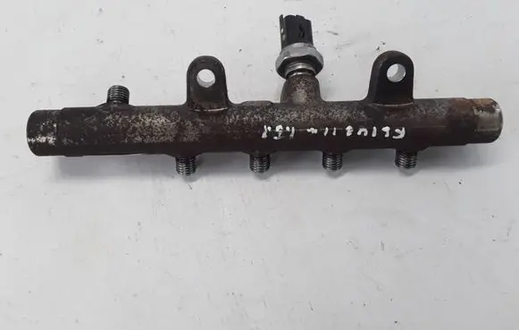 Renault Fluence Fuel main line pipe 8200704217