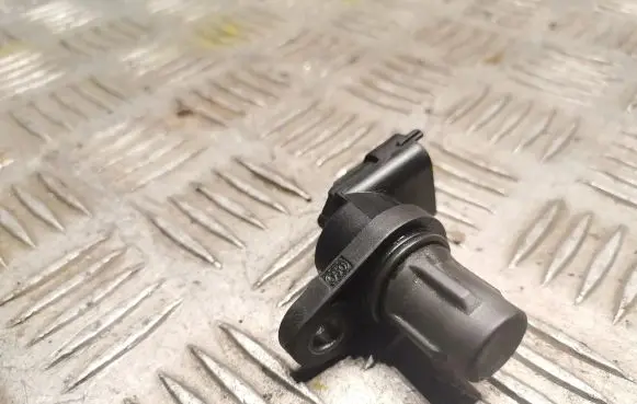 Mercedes-Benz ML W164 Camshaft position sensor 0041539628