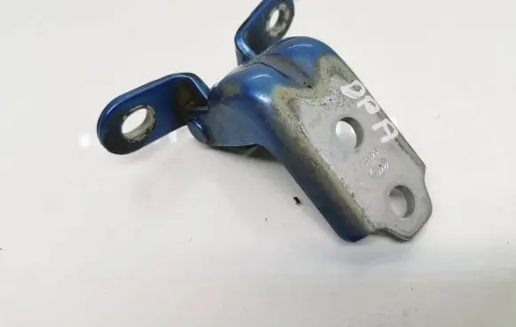KIA Soul Front door lower hinge A046057