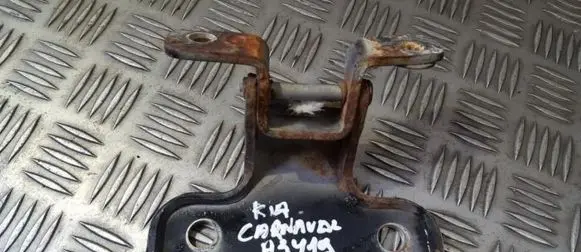 KIA Carnival Front door upper hinge