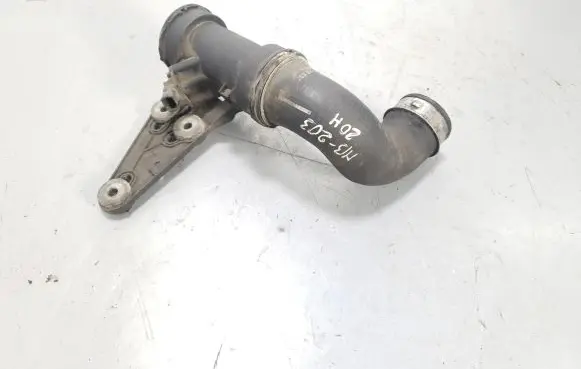 Mercedes-Benz CLC CL203 Air intake duct part A2035200095
