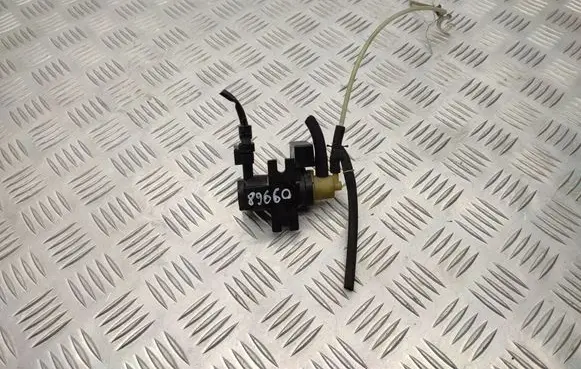 Mercedes-Benz A W169 Turbo solenoid valve A0061536628