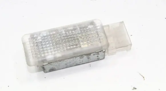 Volkswagen Touareg I Front seat light 7L0947416