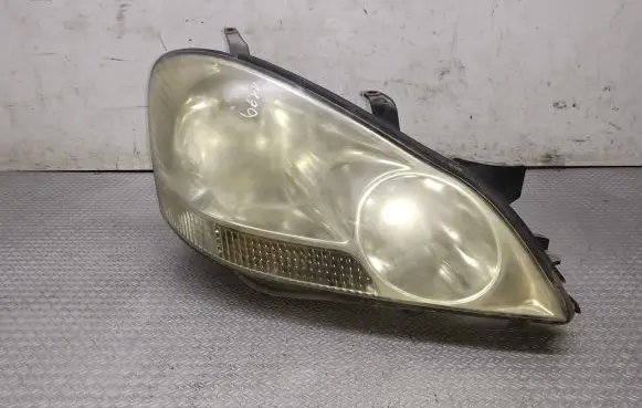 Toyota Avensis Verso Headlight/headlamp
