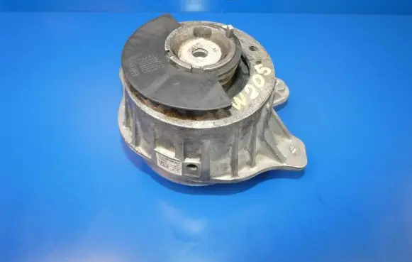 Mercedes-Benz C W205 Engine mount bracket A2052406617 ZGS002