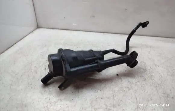 Opel Insignia A Oil breather separator 55575980