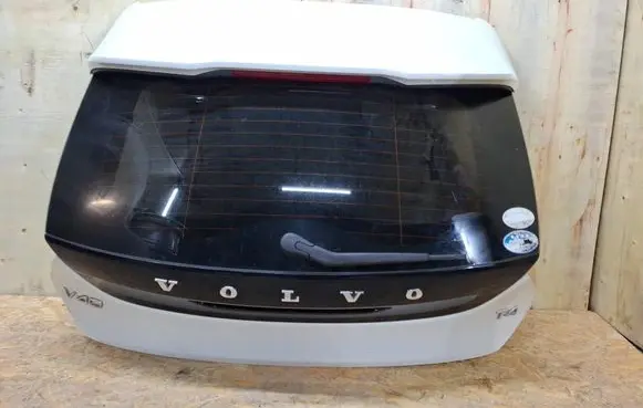 Volvo V40 Tailgate/trunk/boot lid 