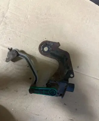 Audi A6 Allroad C6 Front height sensor lever 4F0907503