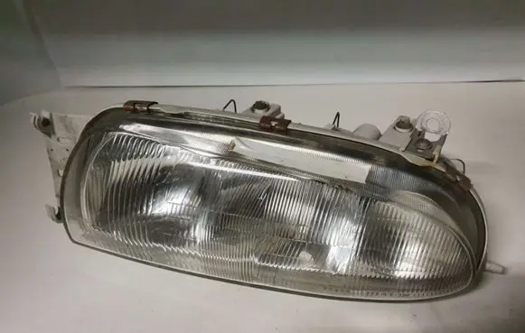 Ford Fiesta Headlight/headlamp 0301049201