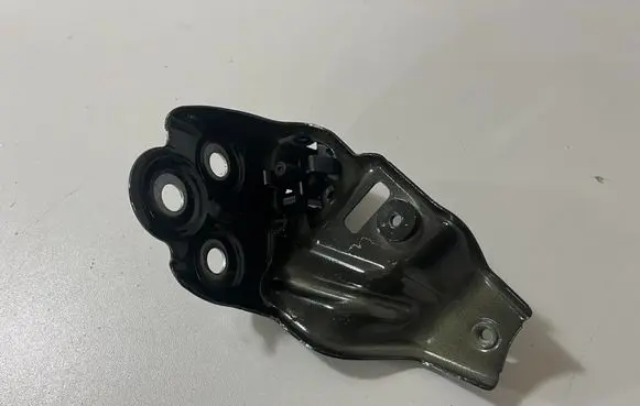 BMW X7 G07 Fender mounting bracket 7451725 7497292