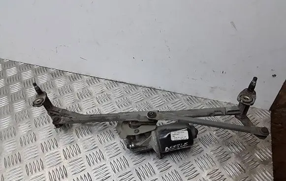 Volkswagen New Beetle Front wiper linkage and motor 1C1955023A