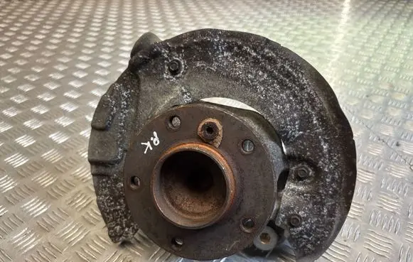 BMW 3 E90 E91 Front wheel hub 6764443 12201210