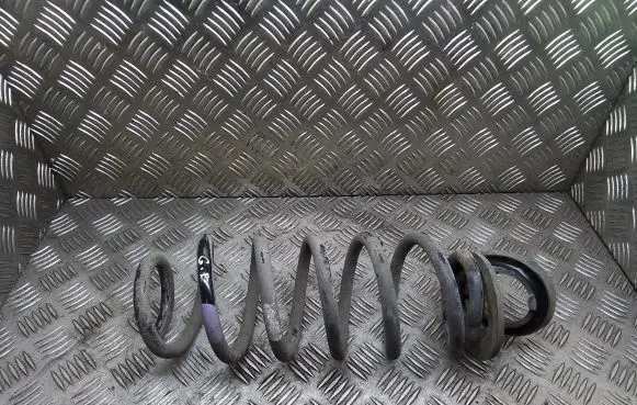 Toyota Prius+ (ZVW40) Rear coil spring