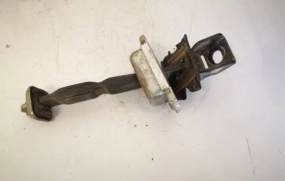 Skoda Octavia Mk2 (1Z) Rear door check strap stopper 