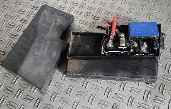 Volvo V40 Fuse box set 30659046 30052012 V2333D02001X002