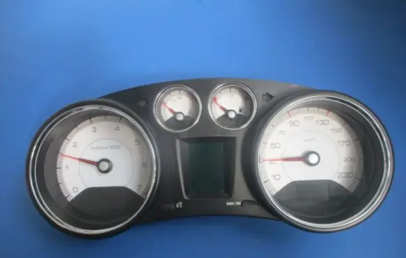 Peugeot 308 Speedometer (instrument cluster) 9665107580