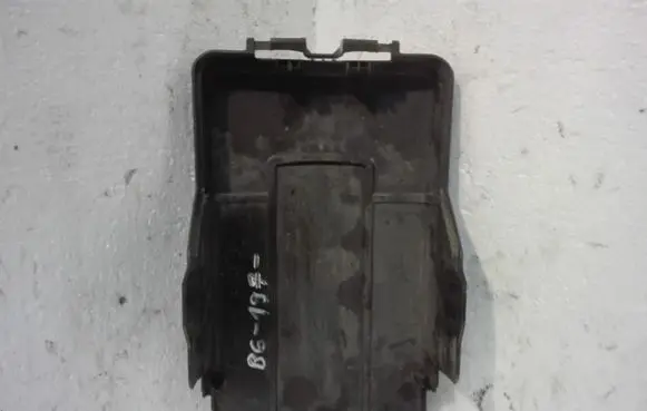 Volkswagen PASSAT B6 Battery box tray cover/lid 1K0915443A