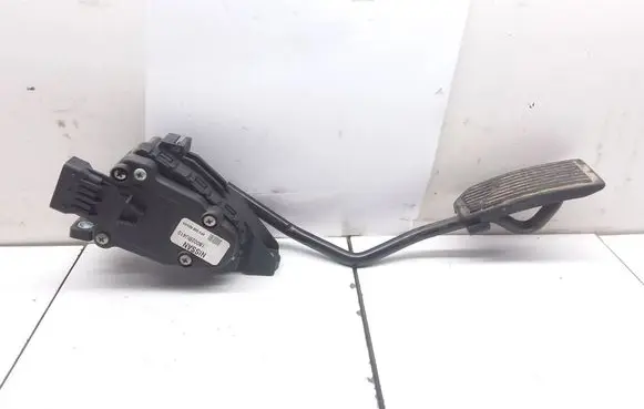 Nissan Almera Tino Accelerator throttle pedal 18002BU410 6PV00862004