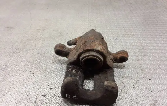 Nissan X-Trail T30 Rear brake caliper 