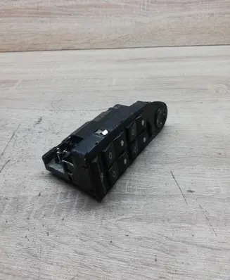 BMW 5 E39 Electric window control switch 8380646
