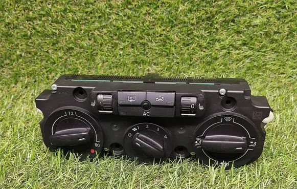 Volkswagen PASSAT B6 Climate control unit 1K0820047GG