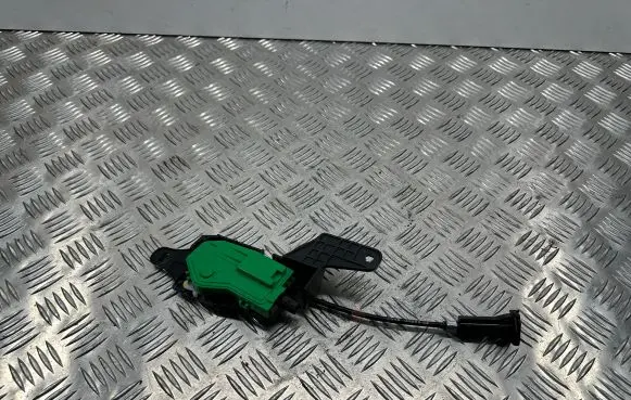 KIA Sportage Fuel tank cap lock D95009H02
