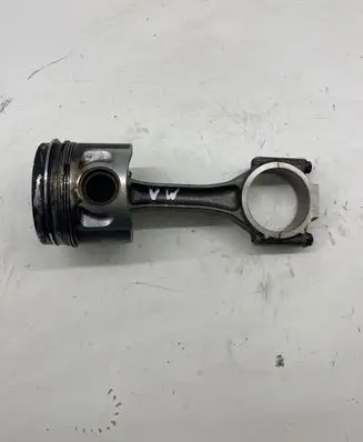 Volkswagen Crafter Piston with connecting rod