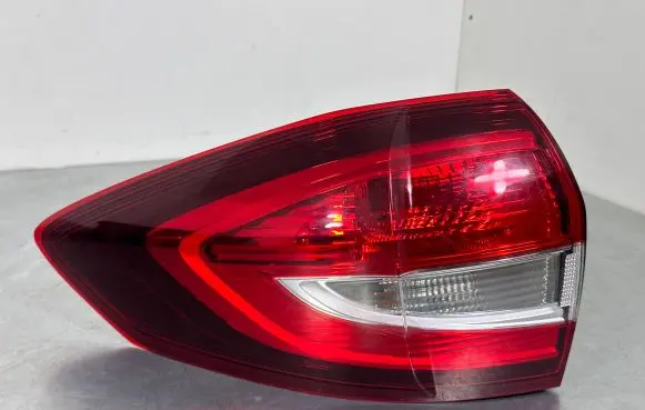 Ford C-MAX II Rear/tail lights F1CB13405BE
