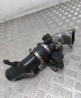 Toyota Corolla E120 E130 Throttle valve 8967221020