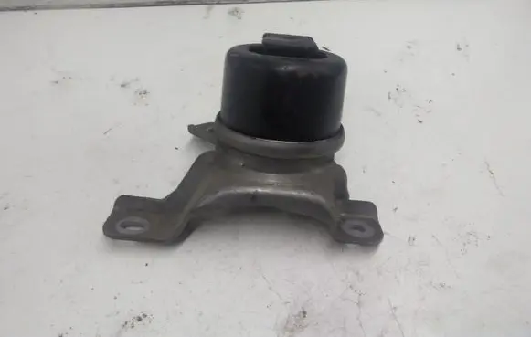 Volvo S80 Engine mount bracket 30636633 160307