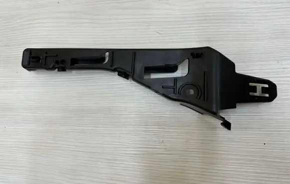 Porsche Cayenne (92A) Front bumper mounting bracket 7P5807050 95850505000