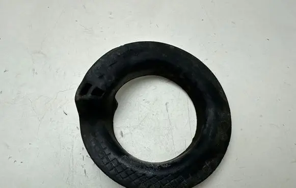 Ford Mustang VI Rear coil spring rubber mount E1GC5B718AXC